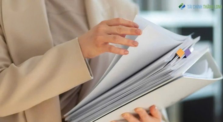Người lao động nên kiểm tra kỹ thông tin trên tất cả giấy tờ để đảm bảo tính thống nhất trước khi nộp 